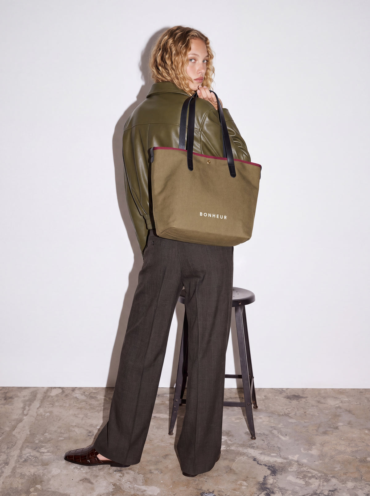 N°8 Canvas - Bronze Olive