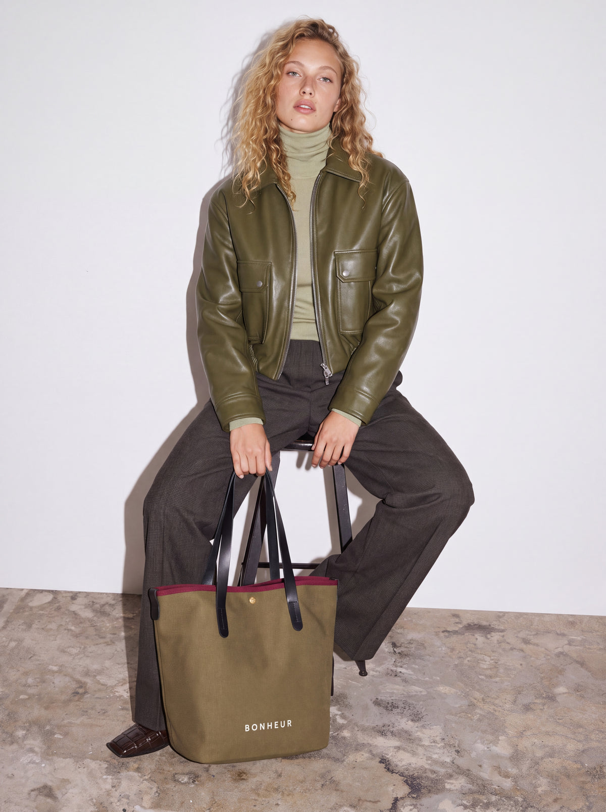 N°8 Canvas - Bronze Olive