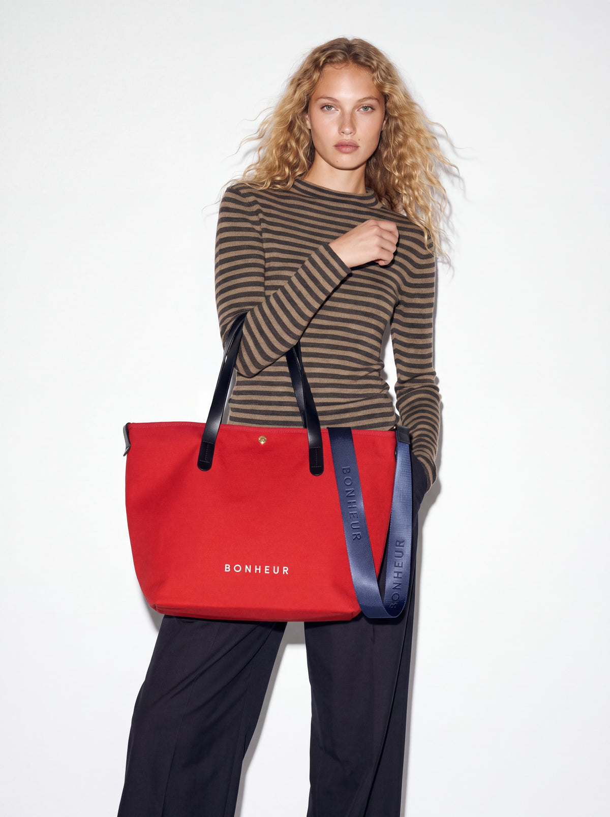 N°8 Canvas - Poppy Red