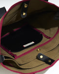 N°8 Canvas Bronze Olive kanvas çanta — iç detay